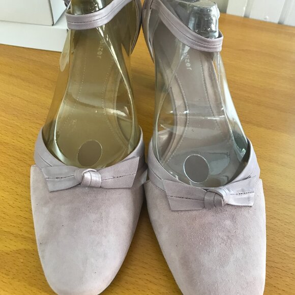 NIB Naturalizer Women’s Size 10 lilac Suede Arsey Ankle Strap Mid Heel Pumps - Picture 1 of 8